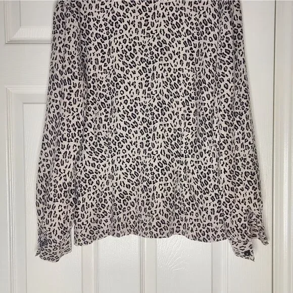 Vtg Dana Bachman 10 100%Silk ButtonDown LeopardPrint Lngslv Career Women Blouse - Picture 10 of 12